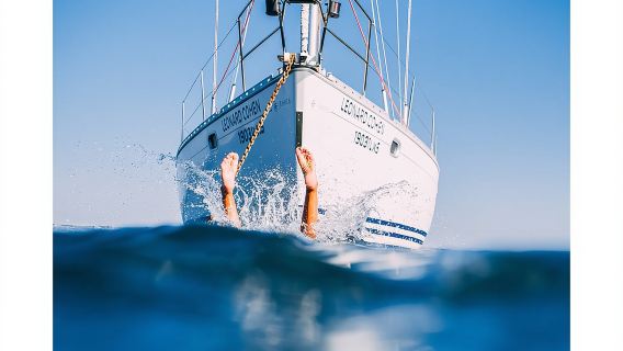  4h Private Boat Tour - Sailing, Swimming and Sunbathing