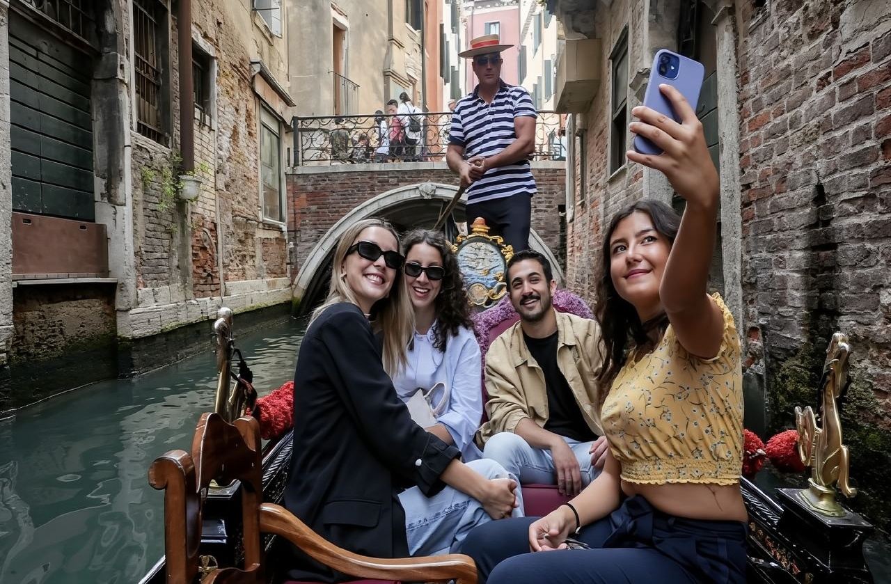 Venice 1-day tour with visits to Saint Mark's Basilica, Doge's Palace, Murano, and Burano