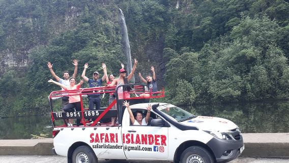 Durchquerung der Insel Tahiti mit dem Geländewagen: Berge, Wasserfälle, Flüsse, Becken
