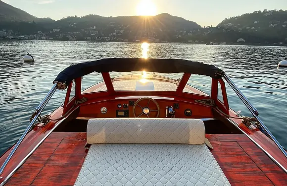 科莫湖私人木船之旅與意大利風情