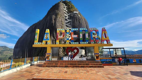 Tour to Guatapé Piedra del Peñol, with a cruise boat tour