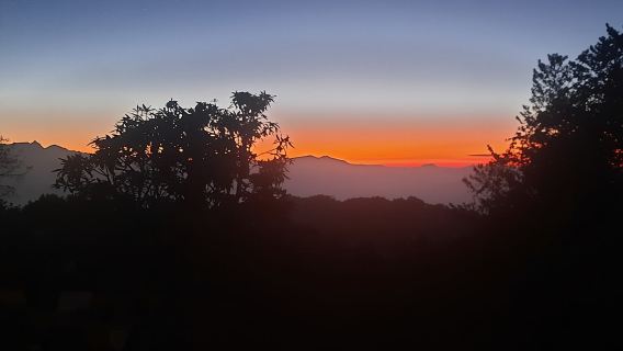 Tour de un día por la UNESCO al amanecer en Nagarkot y la plaza Bhaktapur Durbar