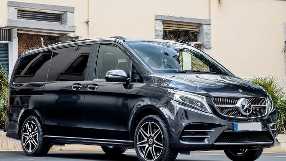 Privétransfer van/naar de luchthaven van Bergen en de stad.