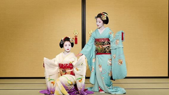 Scopri il tour notturno della cultura tradizionale giapponese a Kyoto