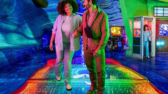 ร้านโอเมก้ามาร์ทของเหมียววูล์ฟที่ AREA15