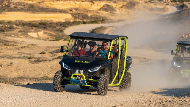 Gozo - Lawatan Tuk Tuk atau Jeep Bersama Pemandu Peribadi