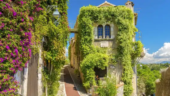 Full day tour Medieval Villages Grasse Gourdon Tourettes St Paul