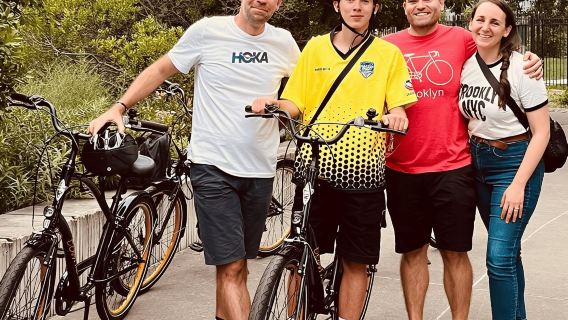 ปั่นจักรยานในบรูคลินแบบคนท้องถิ่น - บริษัททัวร์นิวยอร์กดั้งเดิม