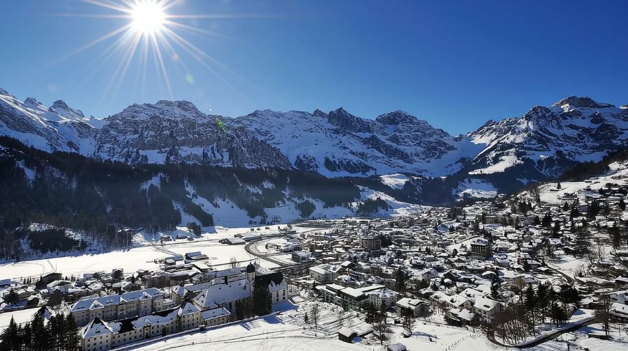 瑞士蘇黎世出發盧塞恩老城+英格堡一日遊(仙境小眾天堂小鎮)