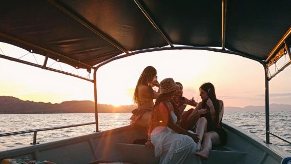 Crociera privata al tramonto e sul fiume a Langkawi, durata stimata 2 ore, 1-12 persone