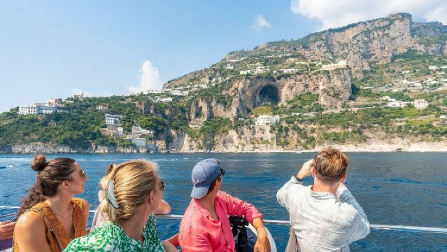 ทัวร์ 1 วัน ชายฝั่งอามาลฟี (ออกเดินทางจากนาโปลี / ซอร์เรนโต้)