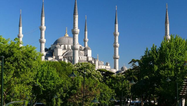 Istanbul Classics: Hagia Sophia, Blue Mosque and Gran Bazaar with Bosphorus Cruise - Full-Day Tour
