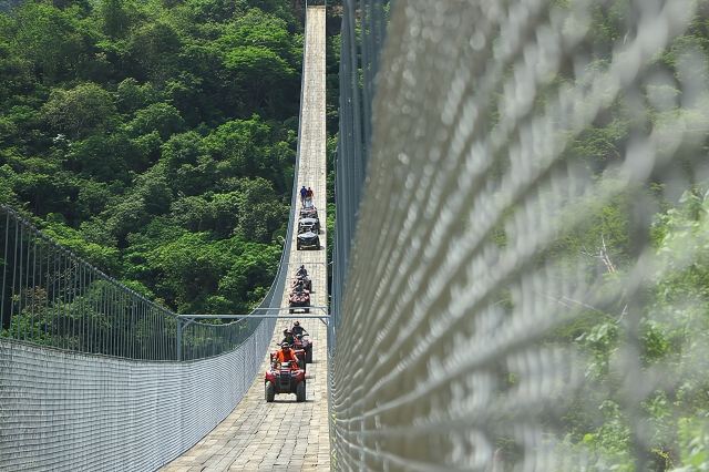 Esperienza sul ponte Jorullo in ATV e RZR a Puerto Vallarta