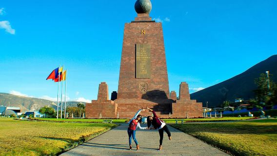 Tägliche Tour durch Mitad del Mundo Hop On – Hop Off
