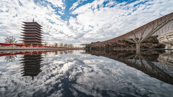 เขตบริหารพิเศษฮ่องกง+เขาหนิวโส่ว+สุสานดร.ซุนยัตเซ็น+วัดพ่อขุนแม่น้ำฉินหวย|ทัวร์วันเดียว/ทัวร์หลายวัน รถเช่าเหมา จีน-อังกฤษ