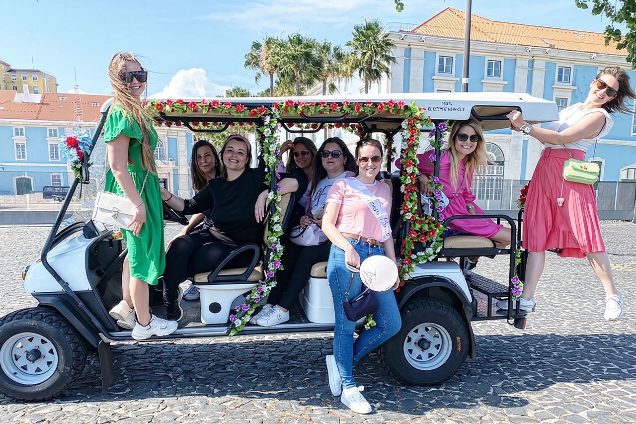 Private 1H30 Tuk Tuk Tour in Lisbon City