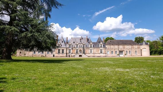 one-day tour to Chenonceau, Villesavin and Chambord in France|Includes lunch and castle admission ticket