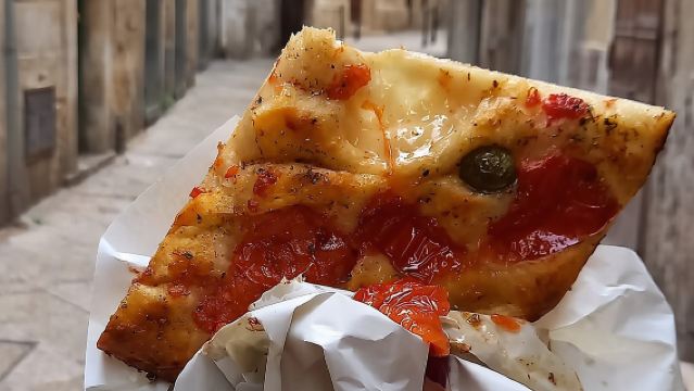 Bari's Ultimate Street Food Tour - Small Group by Do Eat Better