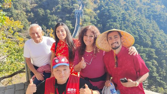 MuBus: Mutianyu Great Wall ENG/ESP/RUS Guided Bus Tour