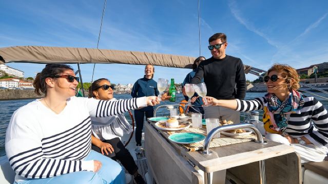Crucero por el río Duero en Oporto con vino de Oporto - Diurno o al atardecer