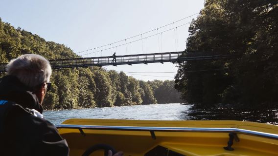 Te Anau: Jet Boat Ride & Kepler Track Guided Hike