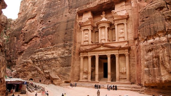 Ab Eilat: Ganztägige geführte Tour nach Petra mit Transfers