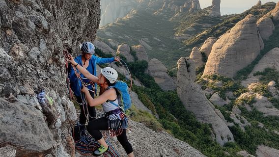 Arrampicata su roccia a Montserrat - Barcellona