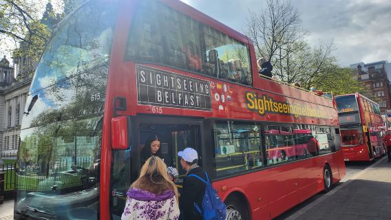Belfast: Recorrido en autobús turístico descapotable por Belfast