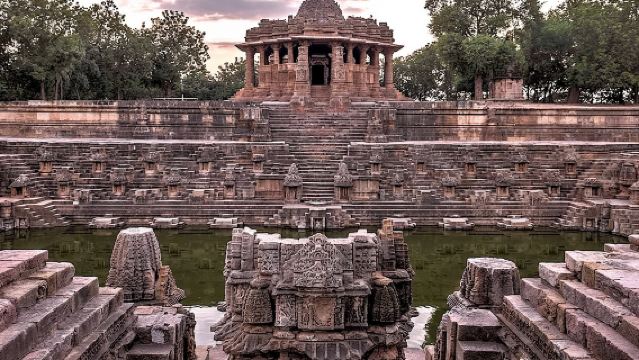 Private Tour of Step well, Modhera Sun Temple & Patola saree weaving by car