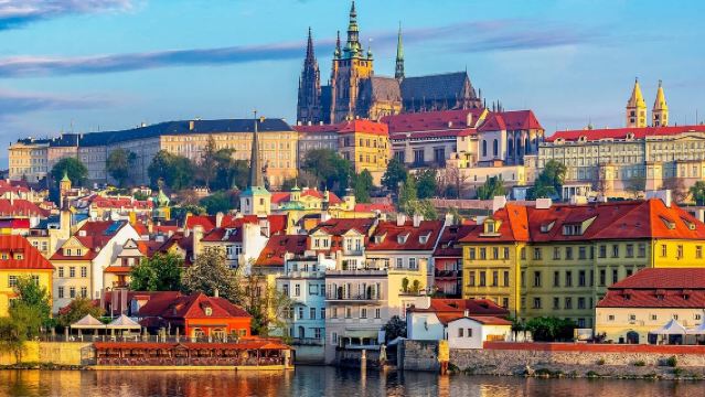 捷克布拉格一日遊專業中文地陪 陪同導遊/景區導覽/翻譯/商務對接