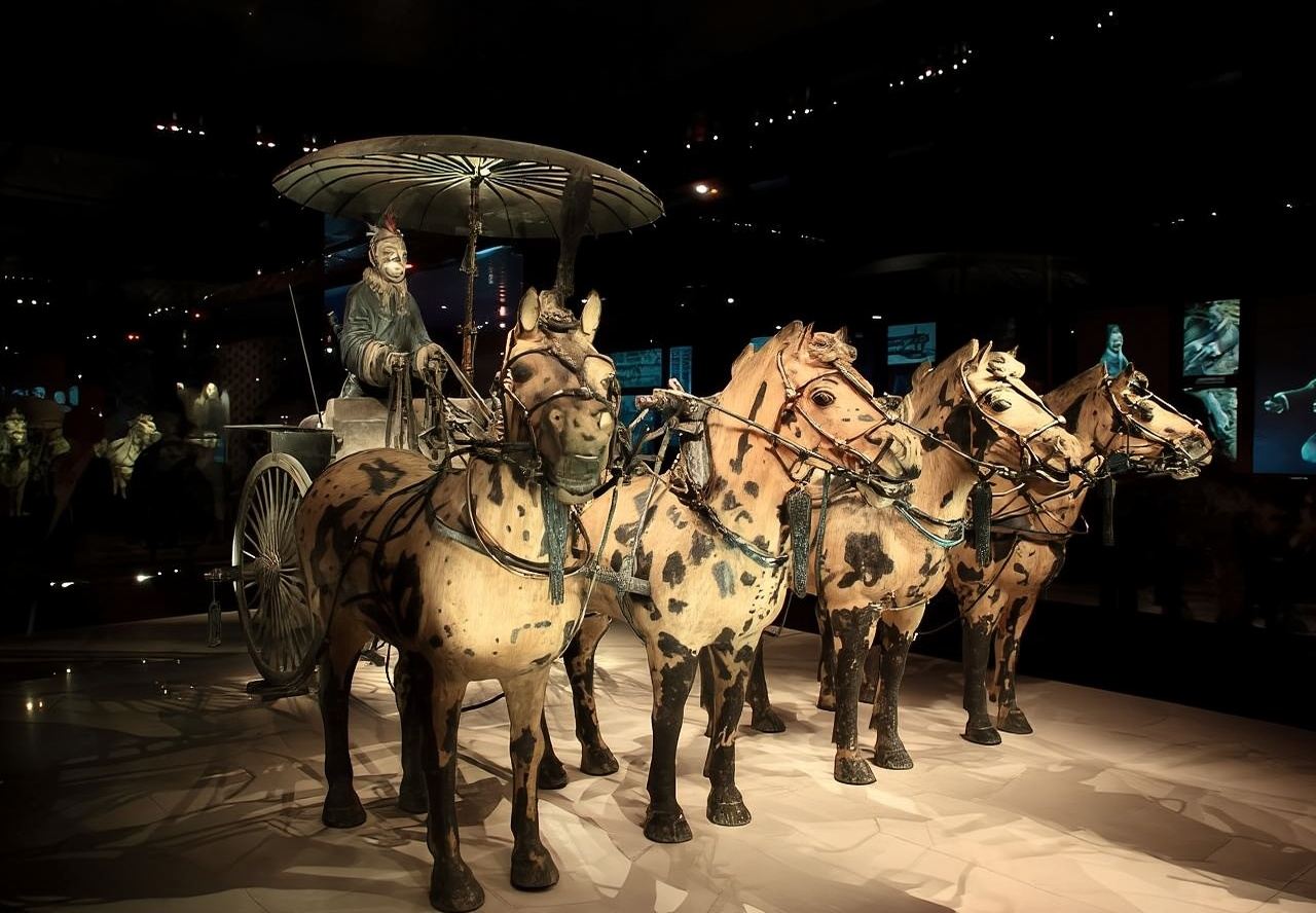 Tour di un giorno a Xi'an: mercato mattutino di Xiaonanmen, mura cittadine, creazione di statue di terracotta, Museo dei guerrieri e dei cavalli di terracotta di Qin e giardino Lishan