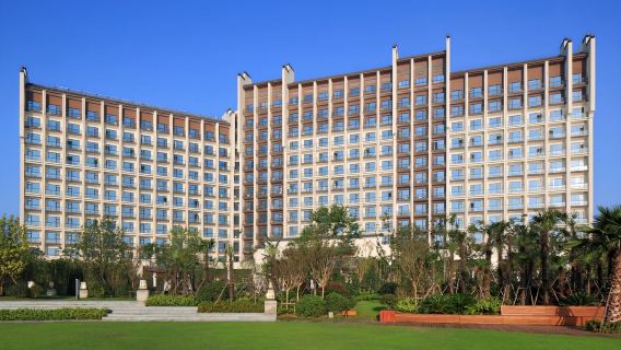 Отель Mercure Hefei Sunac: номер с балконом с видом на сад/озеро + завтрак на двоих + веселый набор билетов для двоих в парк развлечений Sunac Land в Хэфэе