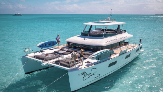 【包船/散拼】三亞遊艇租賃進口豪華遊艇包船拼船出海3小時亞龍灣潛水浮潛帆船海釣魚尾波沖浪藍高450