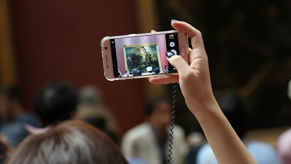 Semi-private Louvre tour with Mona Lisa and Royal Palace