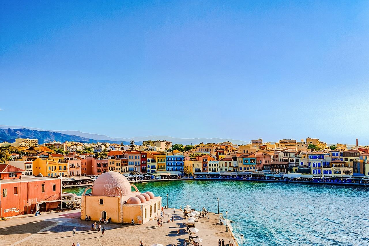 Shore Explore Chania: fascino della città, spiaggia, monastero e degustazione di vini