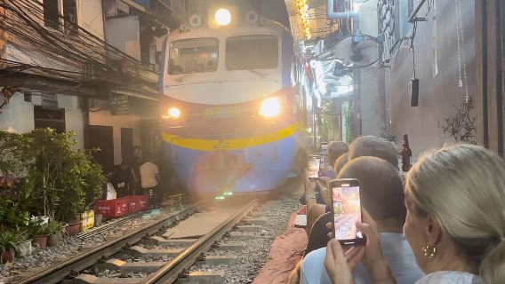 Lawatan Makanan Hanoi Berpandu Dengan Jalan Keretapi 8 Rasa Makanan Berbeza