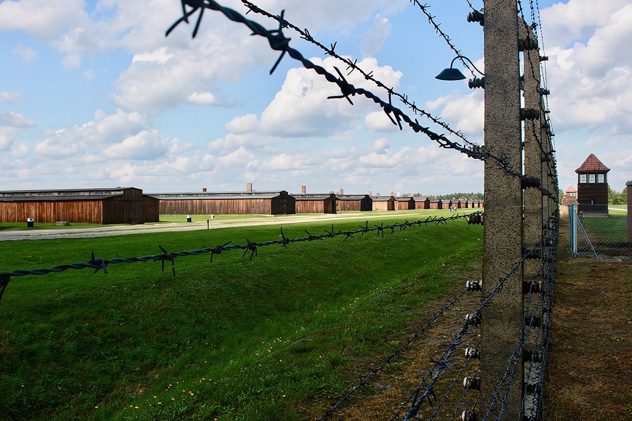 Auschwitz-Birkenau Tour: Tickets + Transportation from Krakow