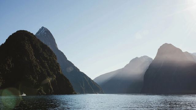 Award Winning Milford Sound Full Day Tour & Cruise from Te Anau