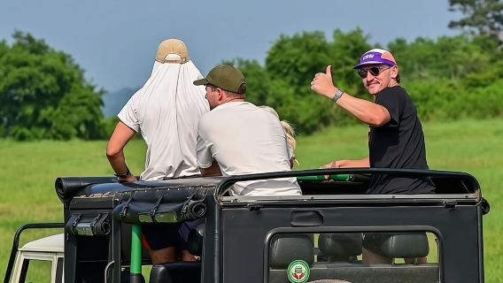 อุทยานแห่งชาติ Minneriya ซาฟารีครึ่งวัน