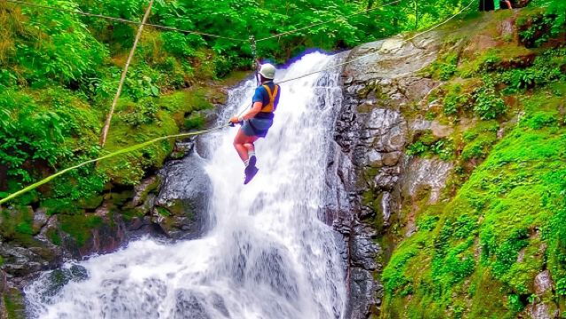 Shore Excursion Puntarenas: Mega Zipline (18 Cables, 11 Falls)