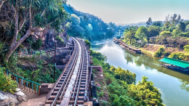 Tur Terpimpin Jembatan di Sungai Kwai dan Jalur Kereta Api Thailand-Burma