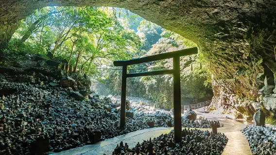 1-day tour of Takachiho Gorge, Amaterasu Railway, and Amanoyasukawara in Miyazaki, Kyushu, Japan
