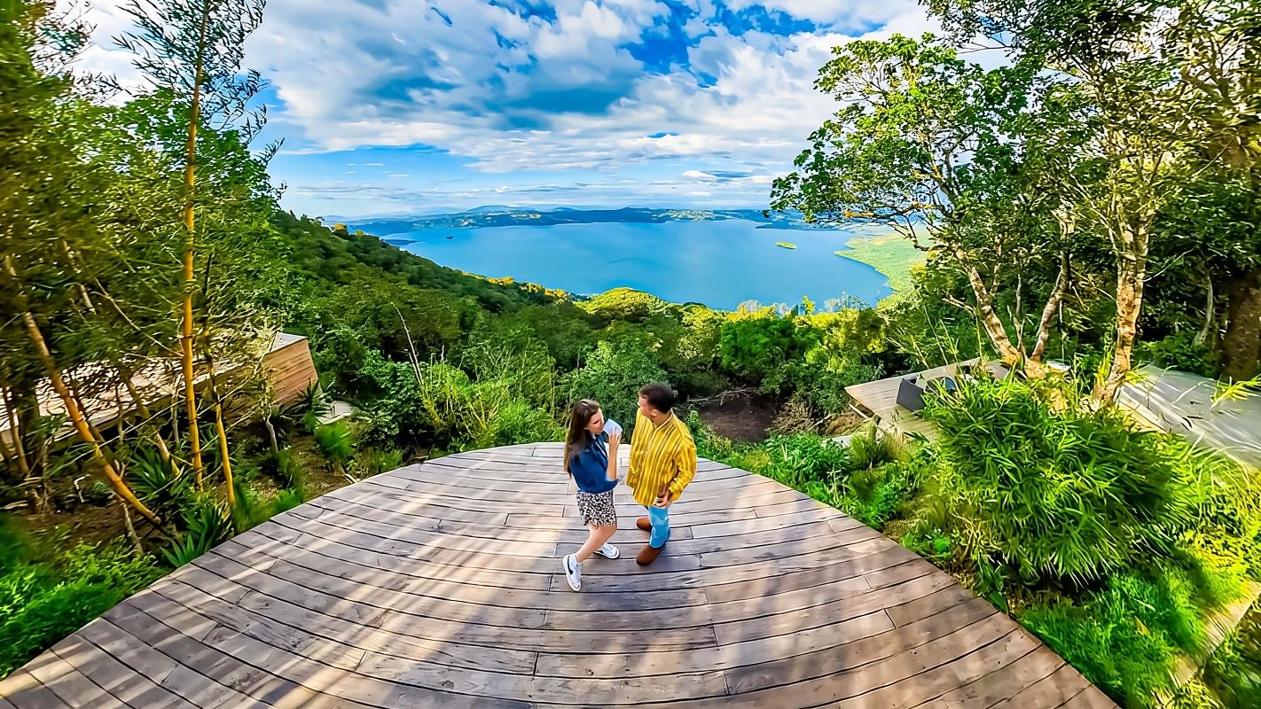 FULL DAY TOUR: COLONIAL TOWN SUCHITOTO, LAKE, HISTORICAL CENTER.