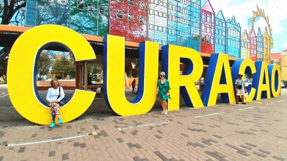 Willemstad Highlights, Curaçao liqueur & Beach