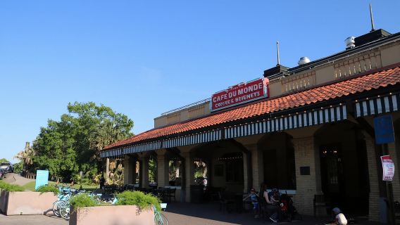 New Orleans: 2-stündige 15-minütige Stadt- und Friedhofstour mit dem Bus