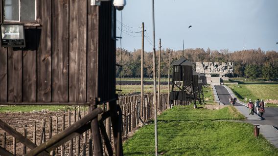 Warsaw: Majdanek Concentration Camp & Lublin Guided Day Tour