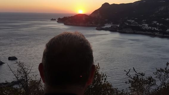 Corfú: Senderismo entre olivares, pueblo, puesta de sol y parada para nadar.