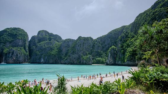 Phi Phi: 7 Island Longtail Boat Snorkeling Tour with Sunset