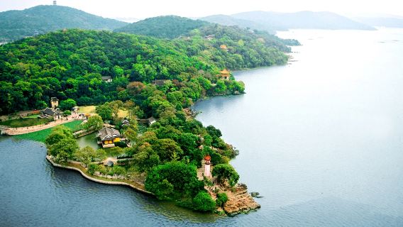 Private Day Trip to Wuxi from Shanghai includes Lingshan Grand Buddha and Taihu Lake