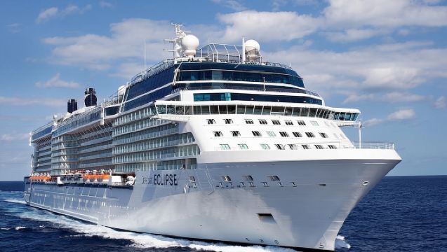 Private Transfer: Central London to Southampton Cruise Port Via Windsor Castle